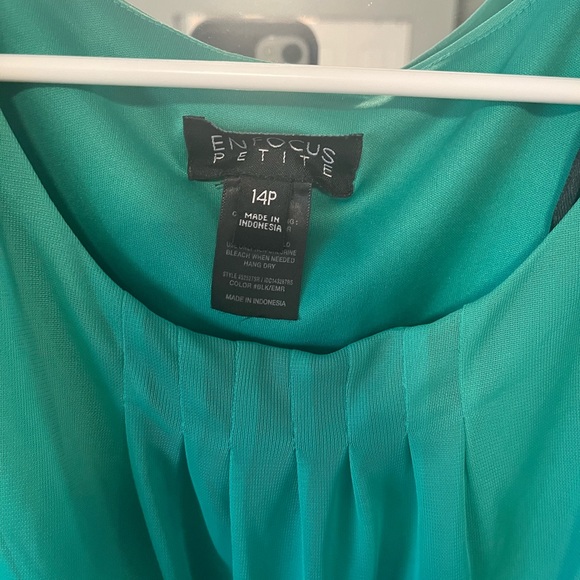 Dress - Picture 2 of 5